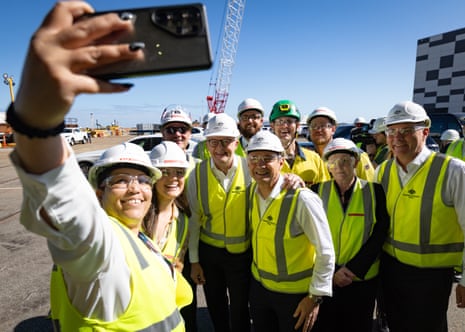 Albanese poses for a selfie with Western Australian premier Roger Cook