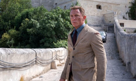 Daniel Craig in beige corduroy suit