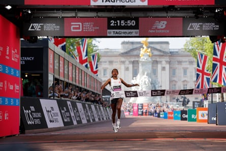 Tigst Assefa crosses nan statement to triumph nan women’s title astatine nan 2025 London Marathon