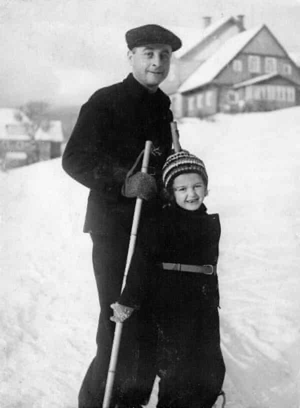 Sue Pearson as a child, skiing with her father in the mid-1930s