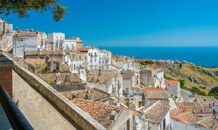 Monte Sant’Angelo offers great sea views from its 796-metre altitude.