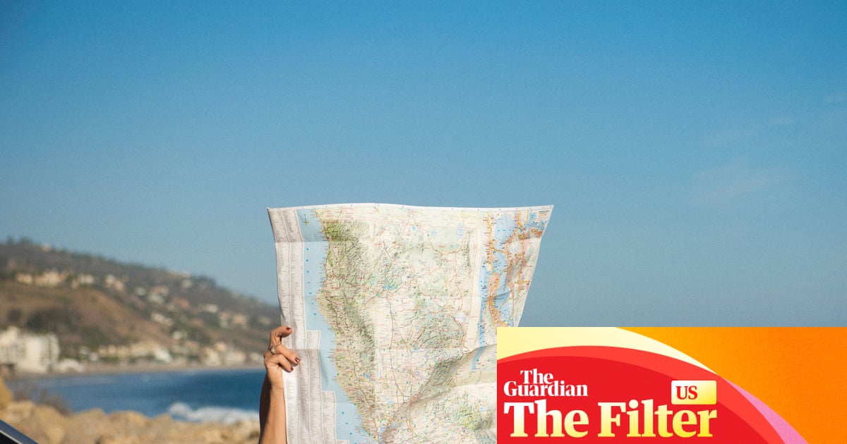 Your phone is ruining your vacation. These tools will help you escape its lure and be more present | Life and style Your phone is ruining your vacation. These tools will help you escape its lure and be more present | Life and style