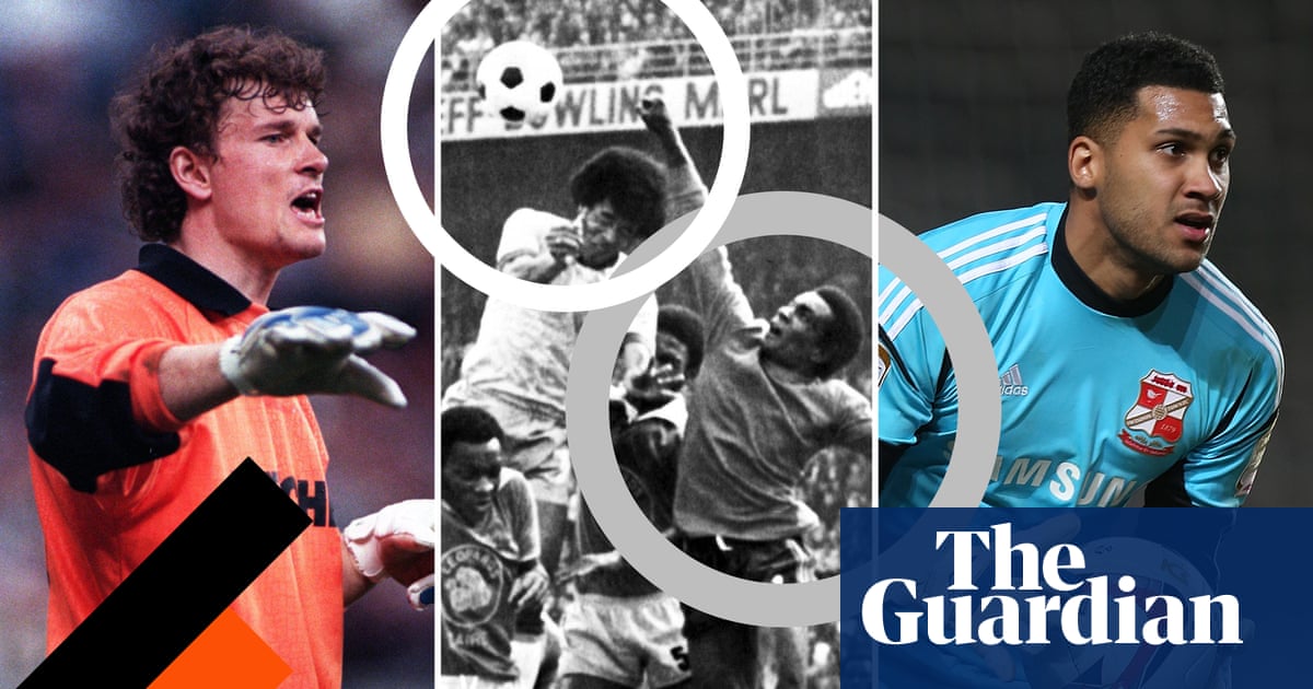 What is the earliest an uninjured goalkeeper has been substituted?