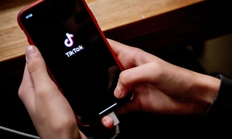 UK bans TikTok from government mobile phones