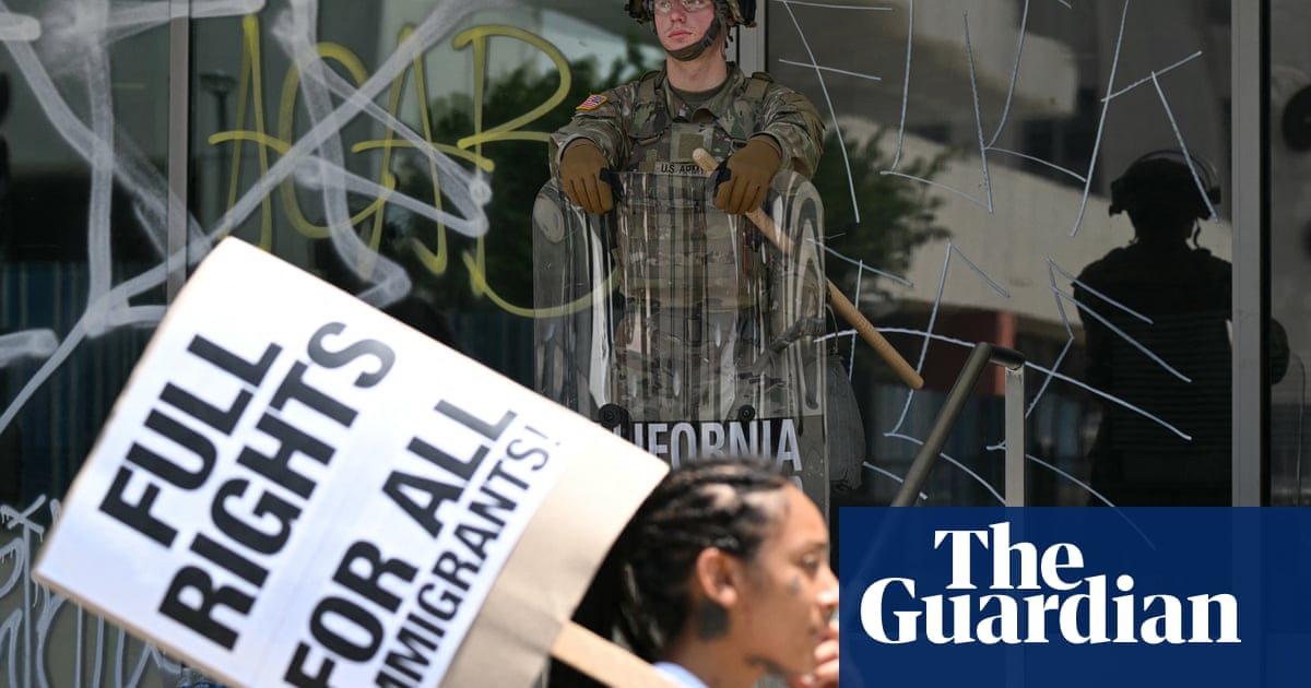Pentagon to reportedly deploy hundreds of US marines to Los Angeles