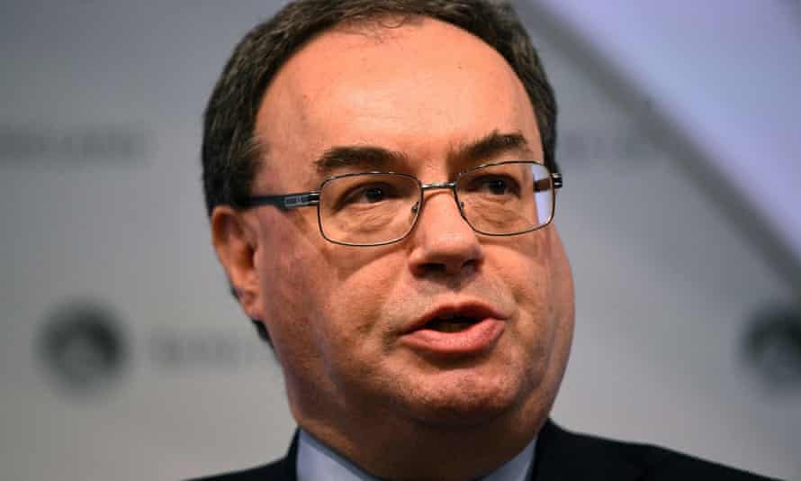 Andrew Bailey dijo que el bloqueo probablemente retrasaría la recuperación económica.