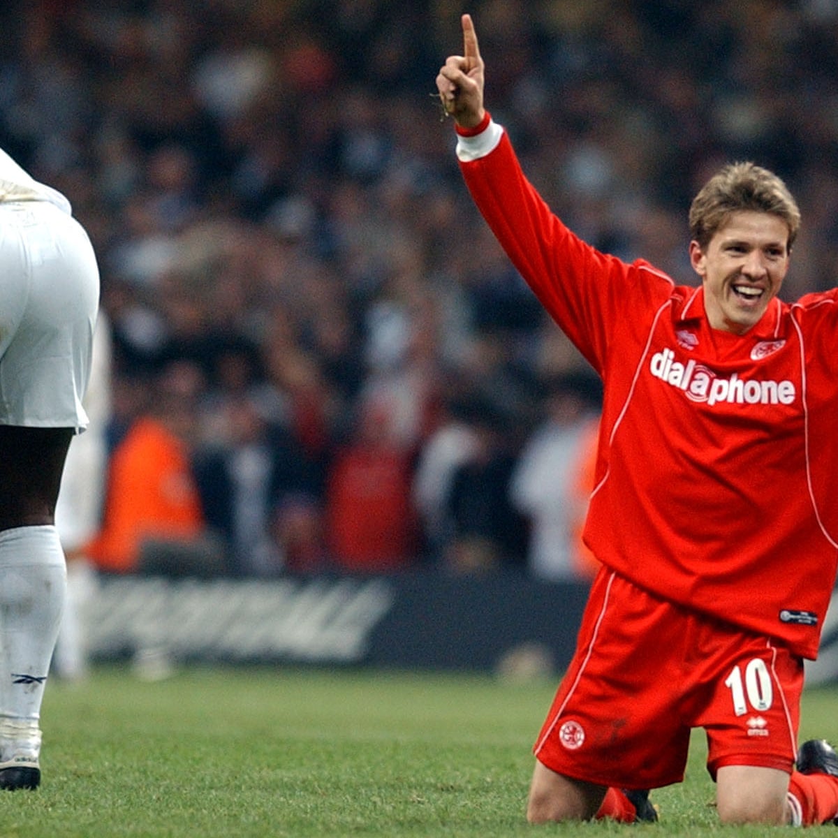 Juninho I Should Not Have Left English Football When I Did Football The Guardian