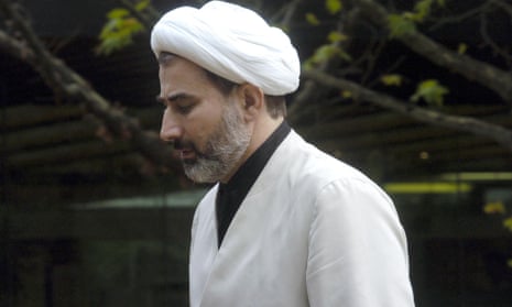 Sheikh Mansour Leghaei in 2005.