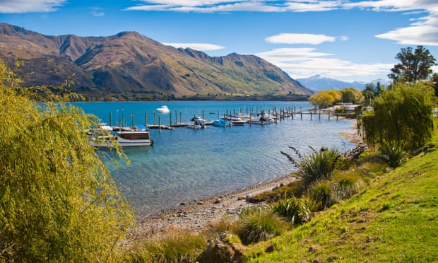 Lake Wanaka harbour on New Zealand’s South Island. 