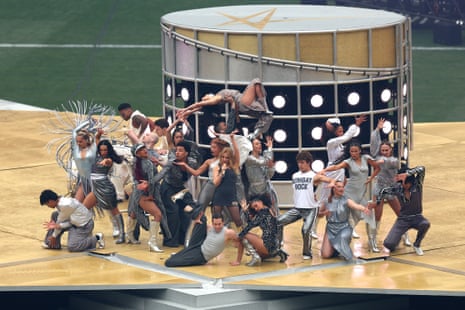 Kylie performs at the MCG