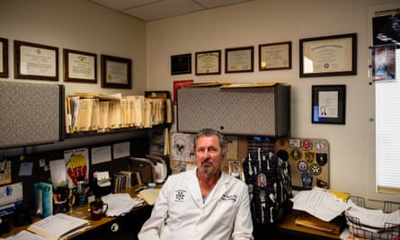 Dr. Bruce Anderson is the Pima County Office of the Medical Examiner’s forensic anthropologist. Anderson leads the office’s efforts to utilize DNA from bones to identify missing migrants.