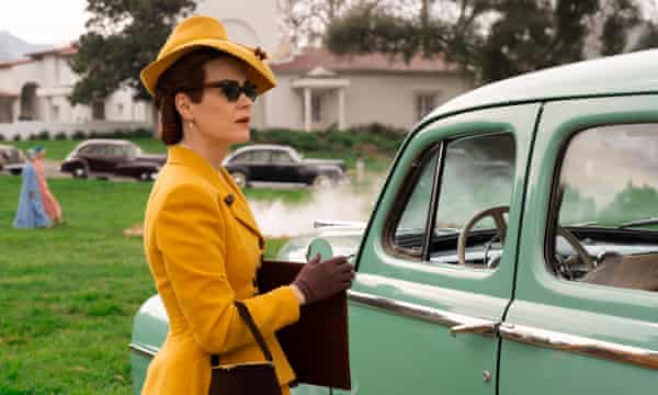 Sarah Paulson dans le rôle de Mildred dans Ratched