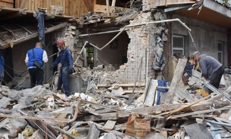 Russia-Ukraine war live: baby among dozen wounded in Kherson attack, says governor | Ukraine Russia-Ukraine war live: baby among dozen wounded in Kherson attack, says governor | Ukraine