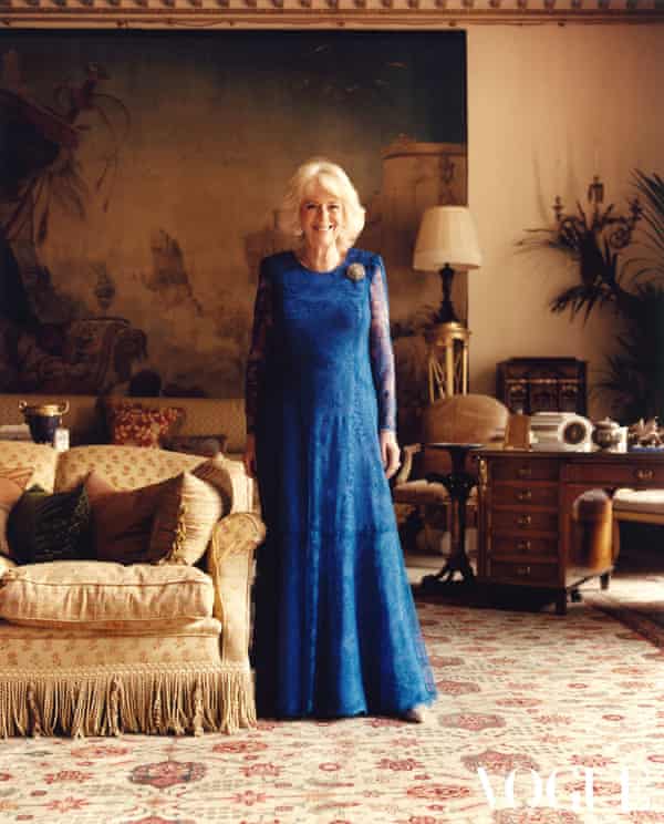 Cornwall Düşesi, British Vogue'un Temmuz sayısının kapağında Clarence House'da.