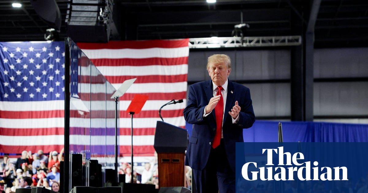 Trump floats unconstitutional third term at campaign rally in Iowa – video