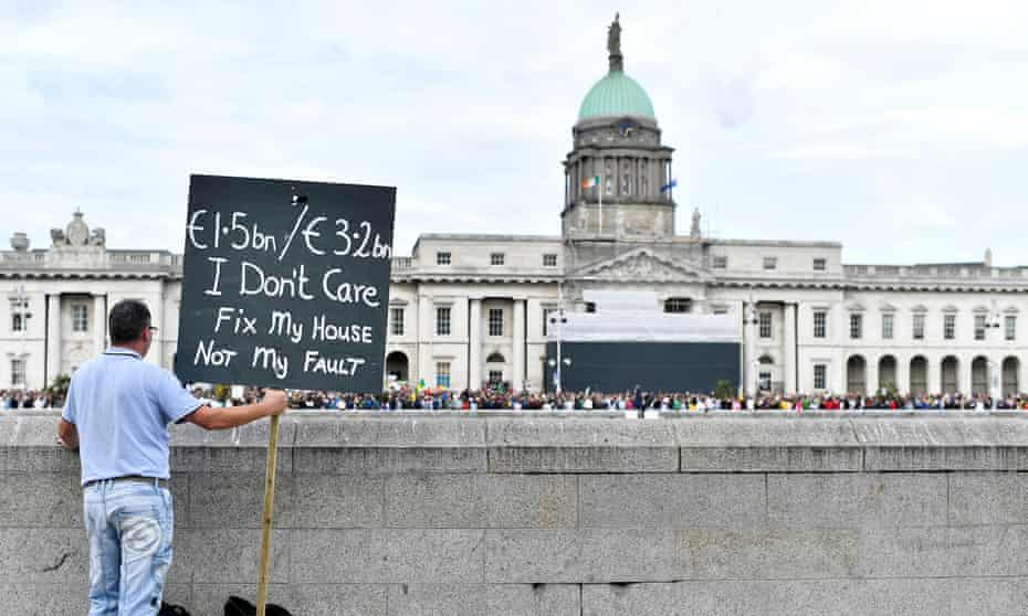Protest demanding redress for usage of porous mica blocks in housing, in Dublin