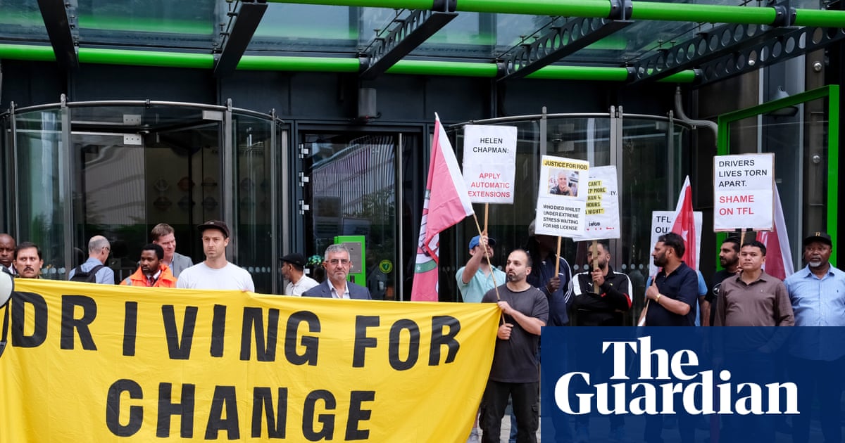 Uber driver takes TfL to court over ‘pain‘ caused by licence renewal delay