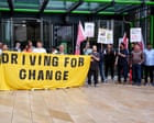 Uber driver takes TfL to court over ‘pain‘ caused by licence renewal delay