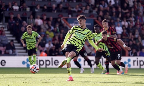 Kai Havertz scores from the penalty sport for Arsenal.