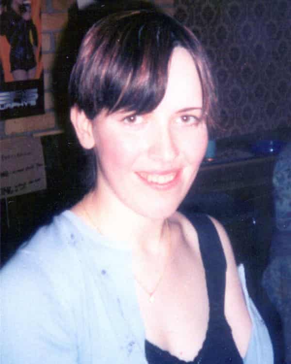 head and shoulders photo of Louise Kerton