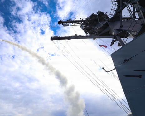 战斗中的美军人员