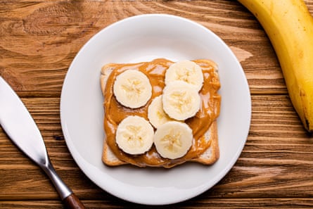 Toast with peanut butter and banana