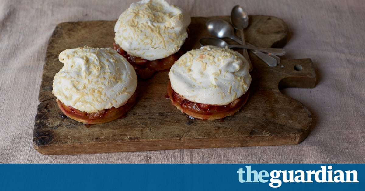 Polish folk recipes for poppy seed buns and plum cakes | Cook residency