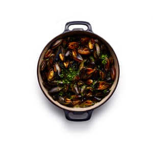 Moules Mariniere Recipe - Simply Outstanding - Just Beautiful 1 5 Felicity Cloake moules marinière. Stir in the butter to melt, and add parsley.