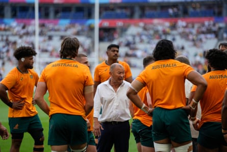 Eddie Jones with his Wallabies during the 2023 Rugby World Cup.