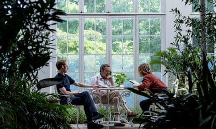 Samuel Warner (Robert Emms) and Franklin Warner (Robert Lindsay) with Lisa Waters (Ria Zmitrowicz).