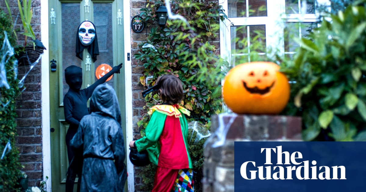 A Complete Guide To Trick Or Treating Without Upsetting Any
