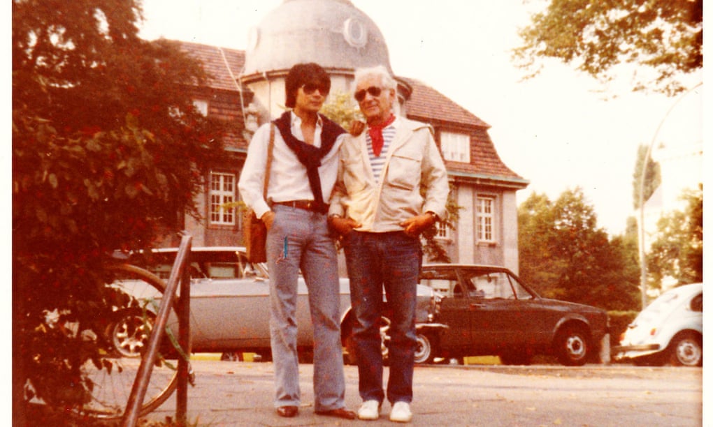 Kunihiko Hashimoto and Leonard Bernstein in 1979 in Hamburg.