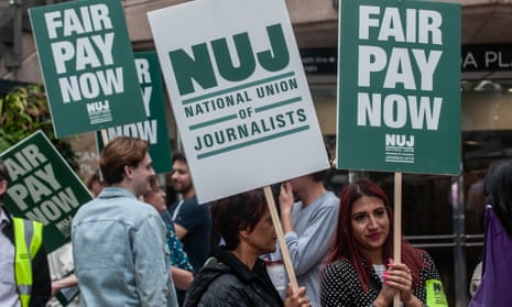 NUJ members on strike in Canary Wharf, London, 31 August.