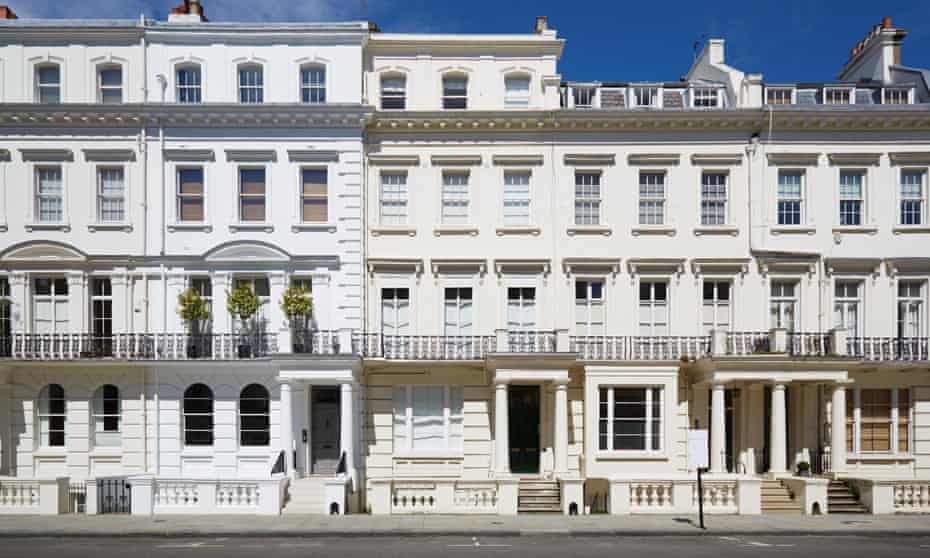 Luxury homes in London’s wealthy Kensington district.