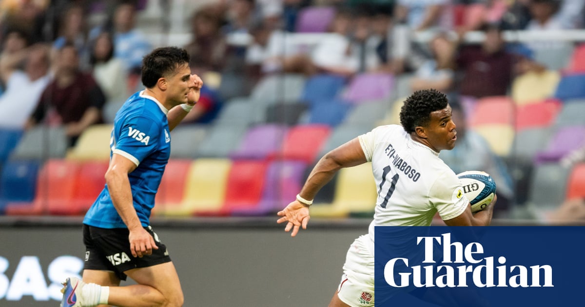 England’s 13 men thwart Argentina comeback in controversial finale