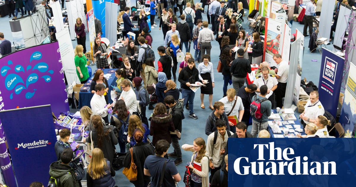 Fossil fuel recruiters banned from UK university careers service