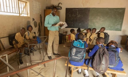 Zimbabwe's striking teachers told to return to work or lose their jobs |  Global development | The Guardian