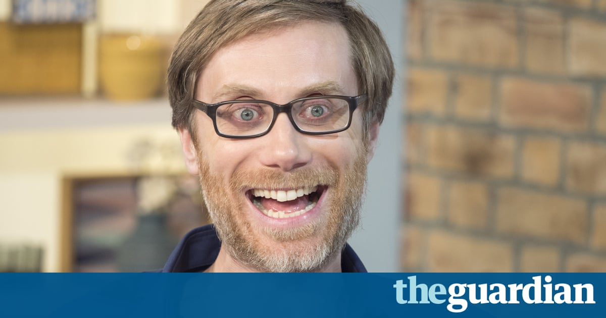 Stephen Merchant to direct Dwayne Johnson in female wrestling drama