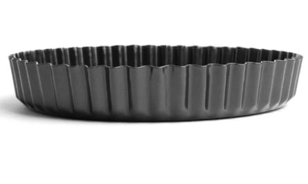 Vogue Non-Stick Tin With Removable Base 200mm