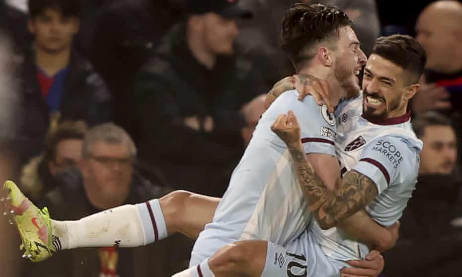 Manuel Lanzini celebrates with Declan Rice after scoring West Ham’s second goal against Crystal Palace