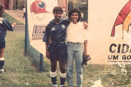 Dilma Mendes and Formiga (left)