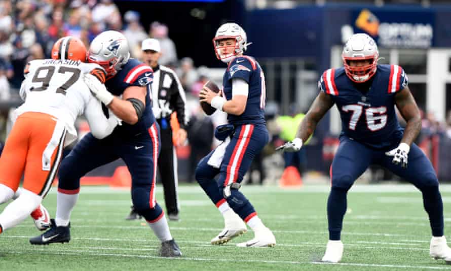 Mac Jones looked poised and ready once again on Sunday