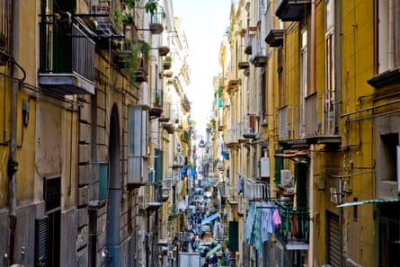 Naples, Streetscape