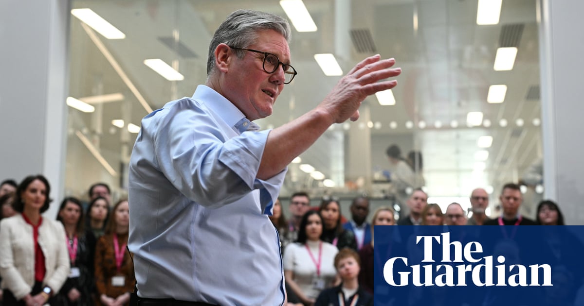Labour MPs urge Starmer to get out there' with Trump-style media strategy