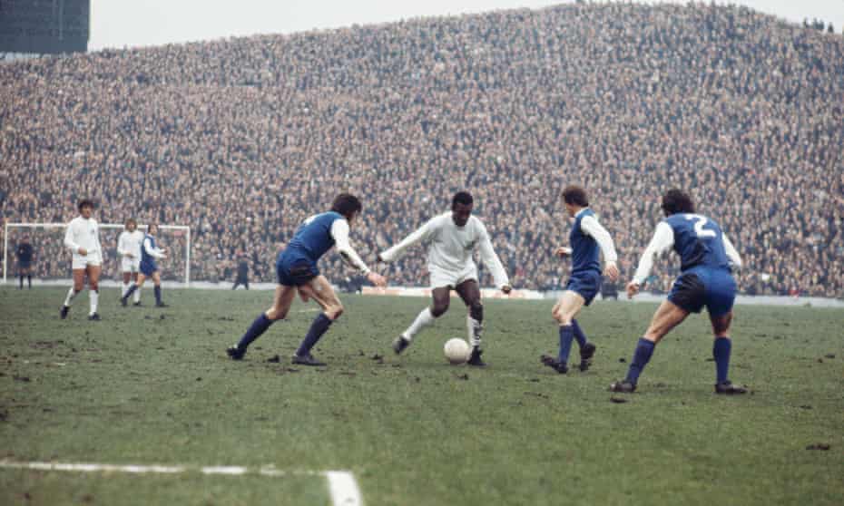 Pele takes on the Sheffield Wednesday defence during a game at Hillsborough, 23rd February 1972.