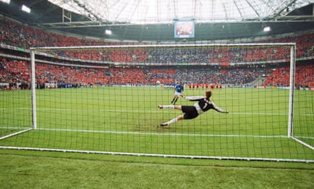 Francesco Totti scores in the Euro 2000 semi