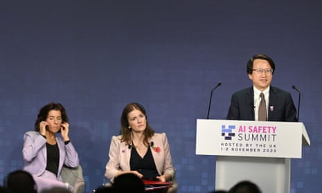From left: the US secretary of commerce, Gina Raimondo; the UK technology secretary, Michelle Donelan, and Wu Zhaohui, China’s vice-minister of science and technology, at the AI safety summit.