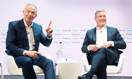 Tony Blair ve Keir Starmer, Tony Blair Küresel Değişim Enstitüsü'nün Britanya'nın Geleceği konferansında siyaseti tartışıyor