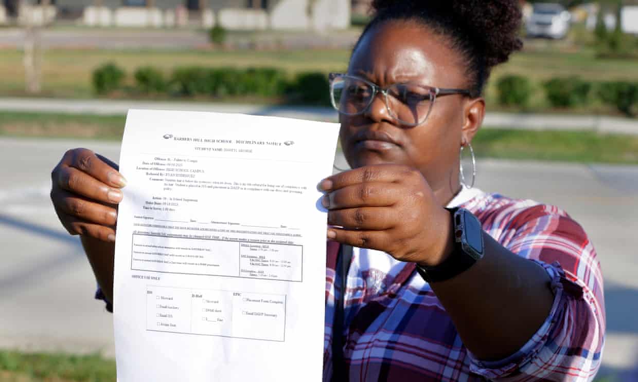 Family of Black high school student files federal lawsuit over hair discrimination (theguardian.com)