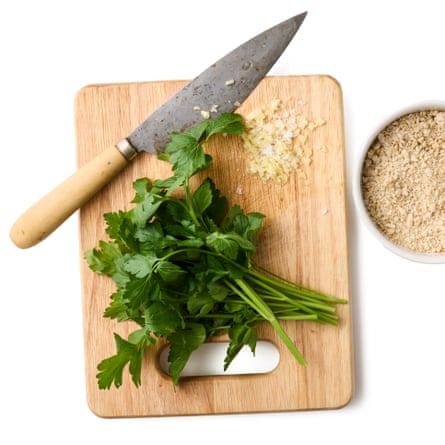 Felicity Cloake’s scallop St Jacques 06a Breadcrumbs and parsley.